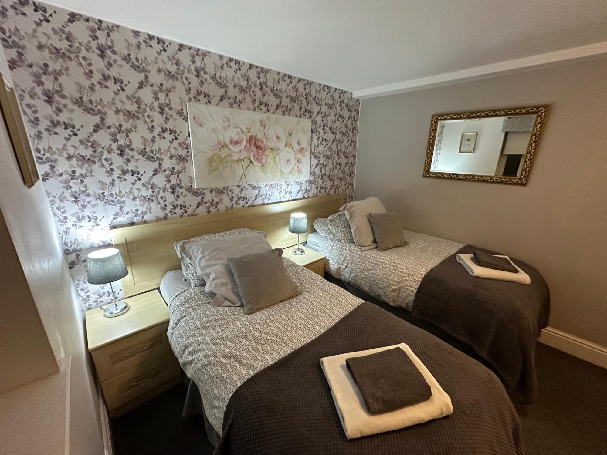 Station Approach B&B Boutique Stays 솔리헐 외부 사진